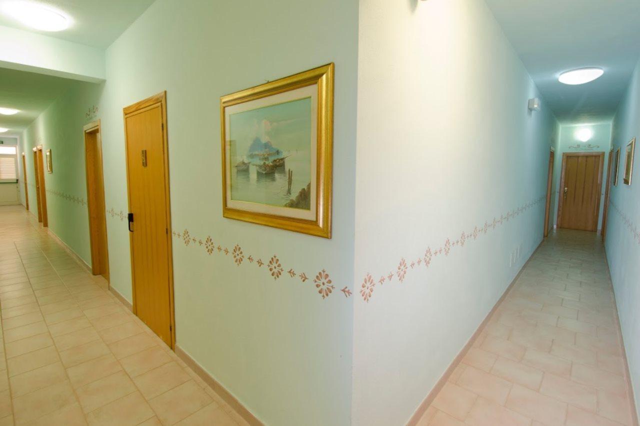 A.I.R. Hotel Gabbiano อิโซลา โรสซา ภายนอก รูปภาพ