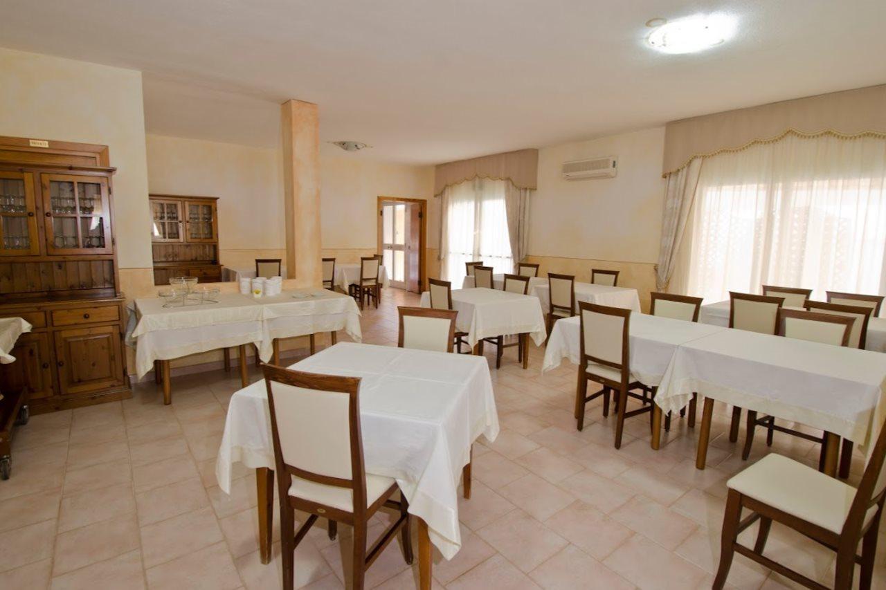 A.I.R. Hotel Gabbiano อิโซลา โรสซา ภายนอก รูปภาพ